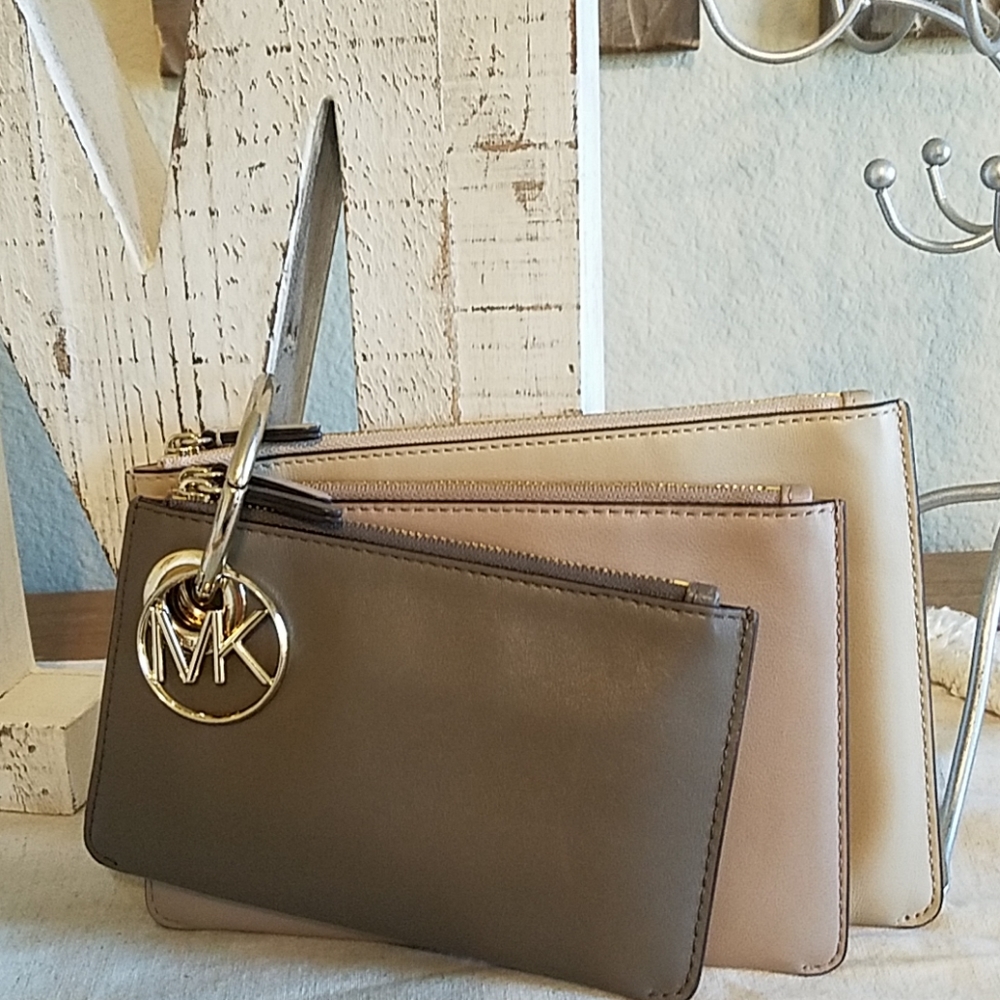 Micheal Kors Tri Color Leather Pouch Set
